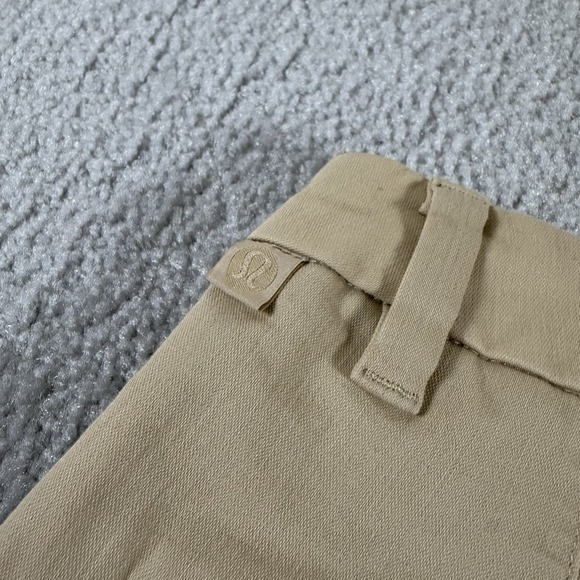 Lululemon Commission Shorts Mens 31 Beige Classic Fit 7" Inseam - Picture 4 of 5